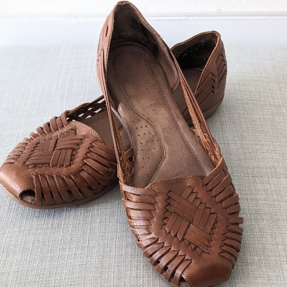 Natural Soul huarache flats, size 8.5